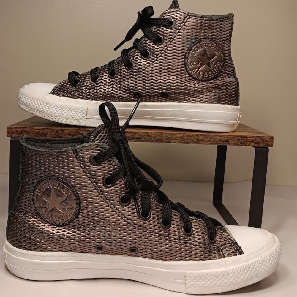 Converse Chuck Taylor Women Size 8 Bronze Metallic Leather High Top 555797C - Picture 2 of 11